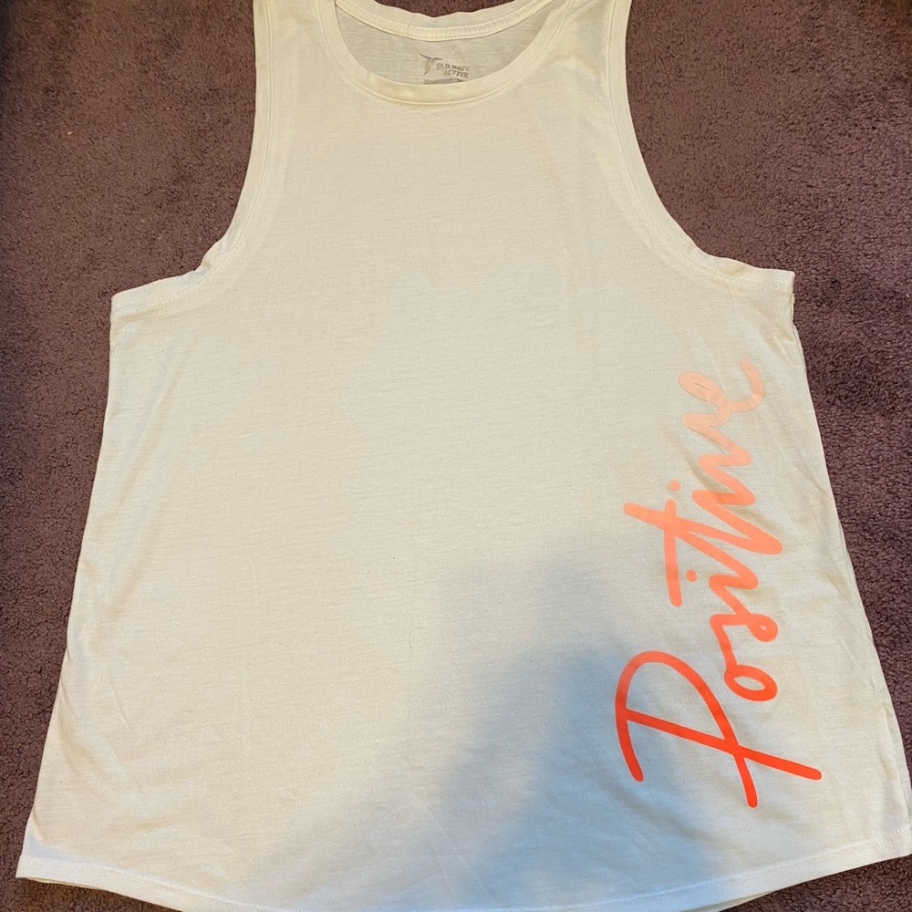 EUC Old Navy positive gradient muscle tee. Size L